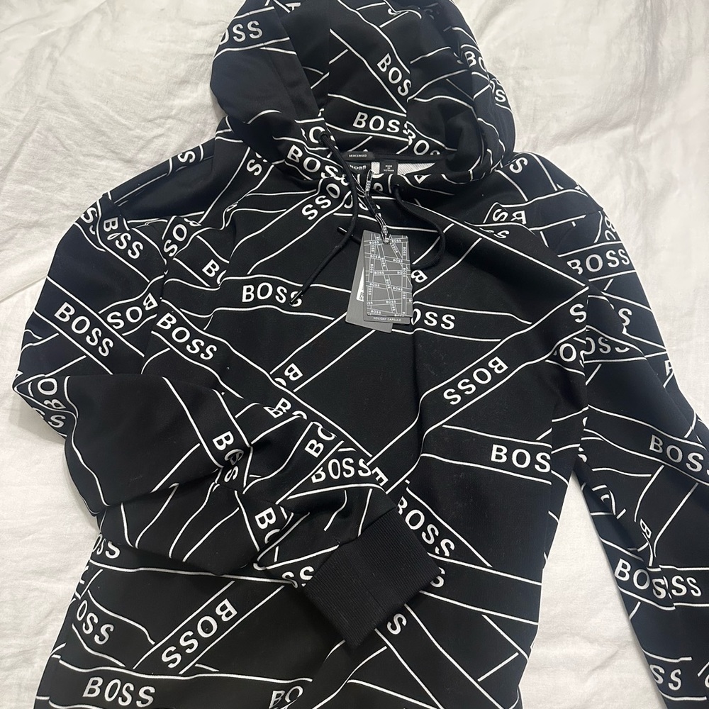 Never been worn Hugo Boss Men’s hoodie